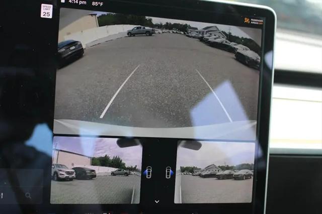 2022 Tesla Model 3 Performance Dual Motor All-Wheel Drive