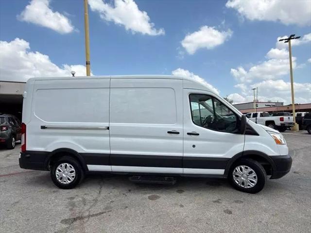 2017 Ford Transit Medium Roof w/Sliding Side Door w/LWB