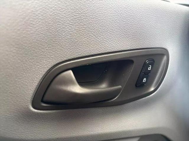 2017 Ford Transit Medium Roof w/Sliding Side Door w/LWB