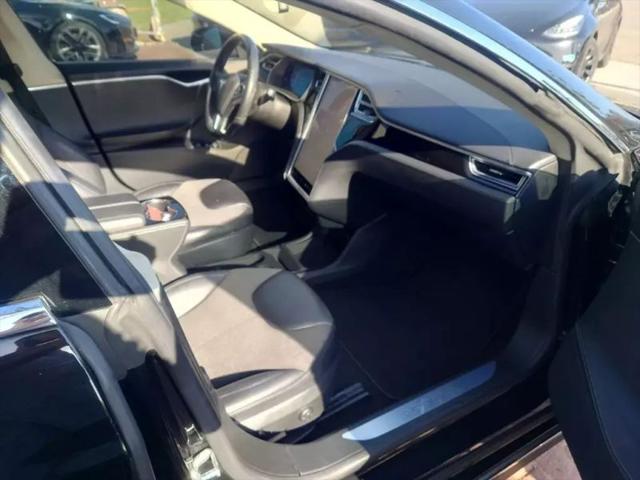 2014 Tesla Model S Base