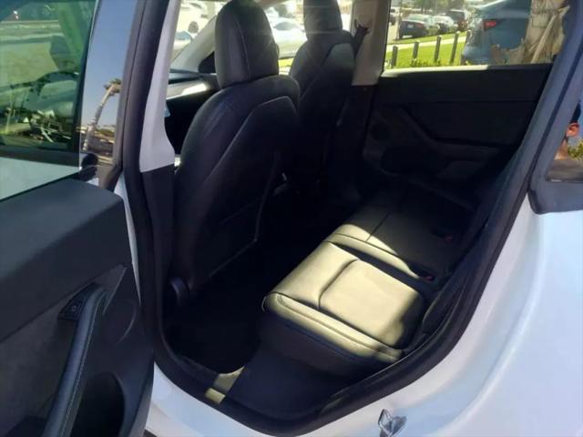 2022 Tesla Model Y Long Range Dual Motor All-Wheel Drive