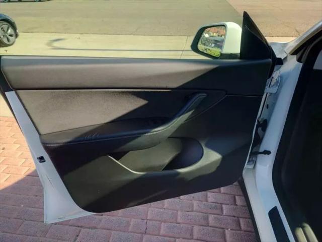 2022 Tesla Model Y Long Range Dual Motor All-Wheel Drive