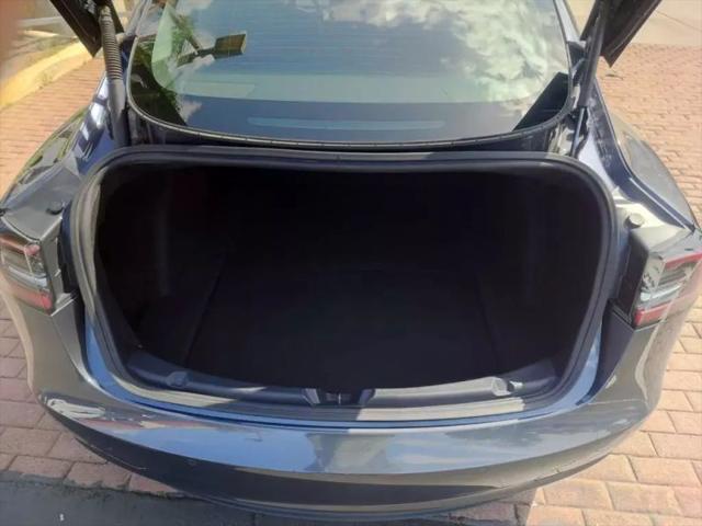 2022 Tesla Model 3 Rear-Wheel Drive
