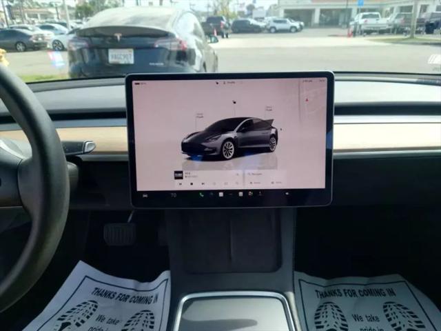 2022 Tesla Model 3 Rear-Wheel Drive