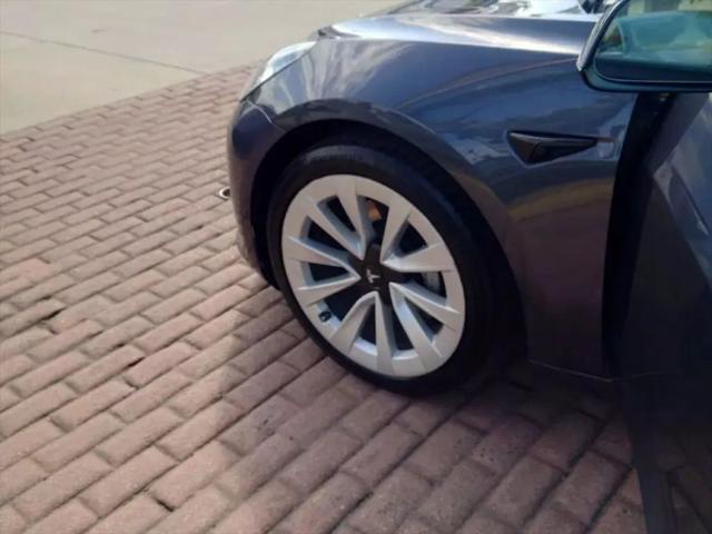 2022 Tesla Model 3 Rear-Wheel Drive