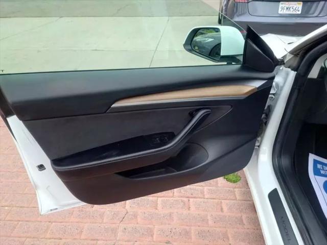 2021 Tesla Model 3 Standard Range Plus Rear-Wheel Drive