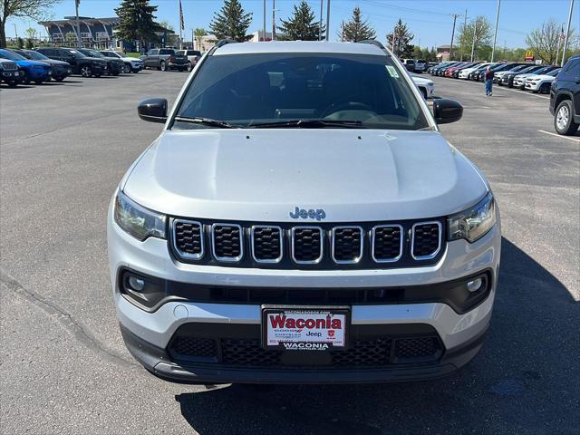 2025 Jeep Compass COMPASS LATITUDE 4X4