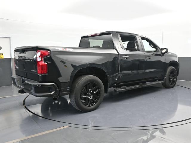 2023 Chevrolet Silverado 1500 4WD Crew Cab Short Bed Custom