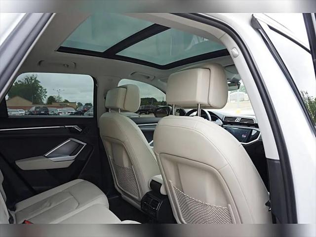 2020 Audi Q3 Premium Plus 45 TFSI S line quattro Tiptronic