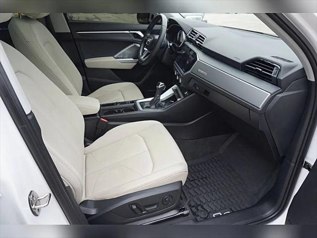 2020 Audi Q3 Premium Plus 45 TFSI S line quattro Tiptronic