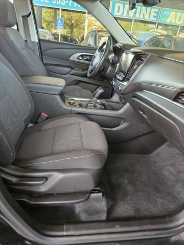 2020 Chevrolet Traverse AWD LT Cloth