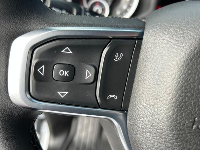 2025 Ram 1500 Big Horn Crew Cab 4x4 57 Box