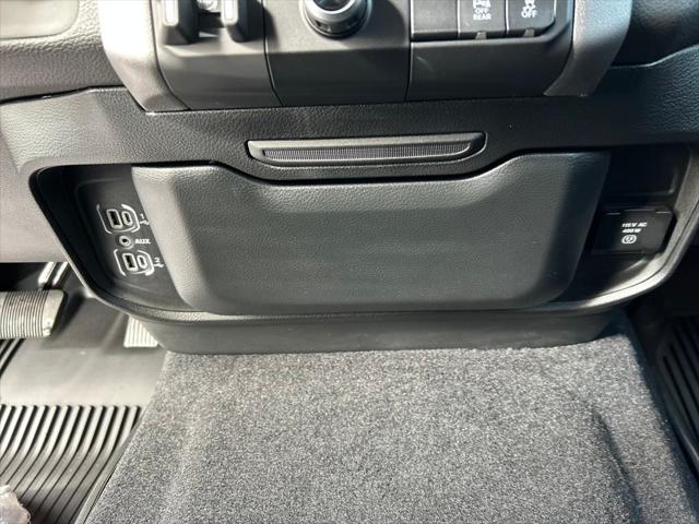 2025 Ram 1500 Big Horn Crew Cab 4x4 57 Box