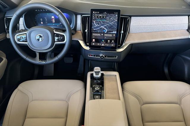 2025 Volvo XC90 B6 Core