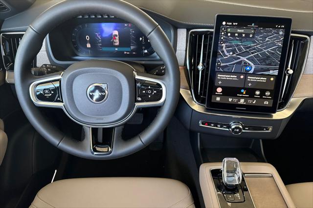 2025 Volvo XC90 B6 Core