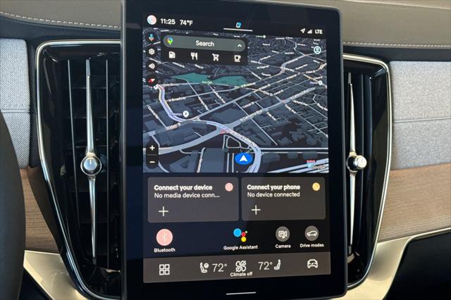 2025 Volvo XC90 B6 Core