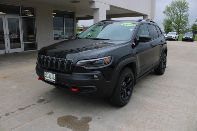 2023 Jeep Cherokee Trailhawk 4x4