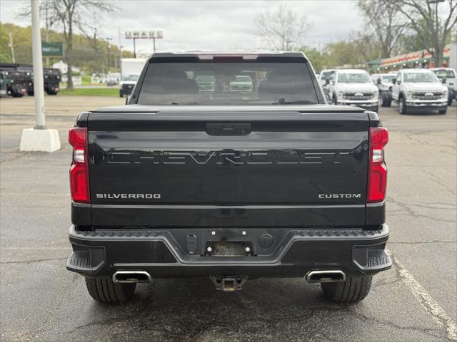 2021 Chevrolet Silverado 1500 4WD Crew Cab Standard Bed Custom