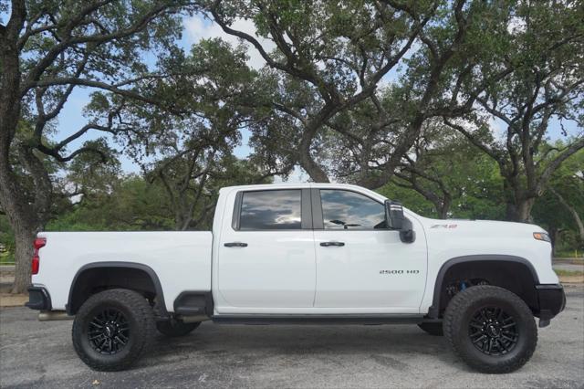 2024 Chevrolet Silverado 2500HD 4WD Crew Cab Standard Bed ZR2