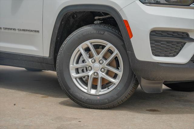 2025 Jeep Grand Cherokee GRAND CHEROKEE LAREDO X 4X4