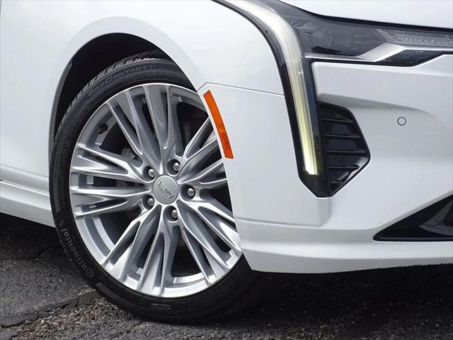 2023 Cadillac CT4 Premium Luxury
