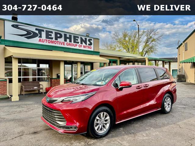 2022 Toyota Sienna LE