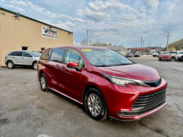 2022 Toyota Sienna LE
