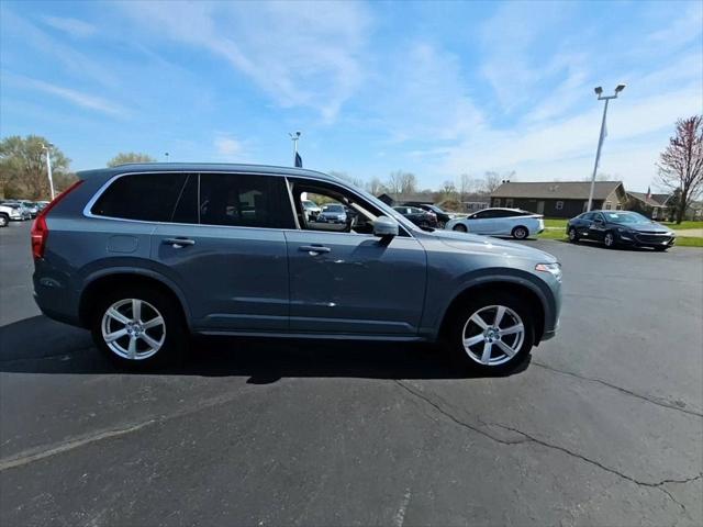 2020 Volvo XC90 T6 Momentum 6 Passenger