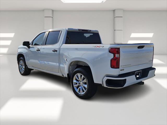 2022 Chevrolet Silverado 1500 4WD Crew Cab Short Bed Custom