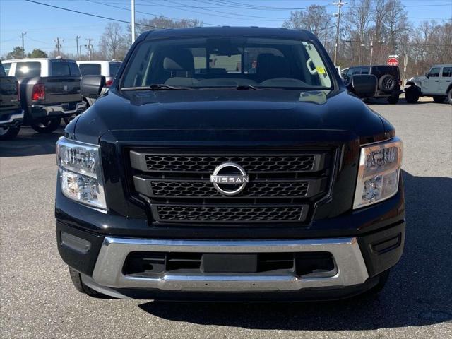 2023 Nissan TITAN Crew Cab SV 4x2
