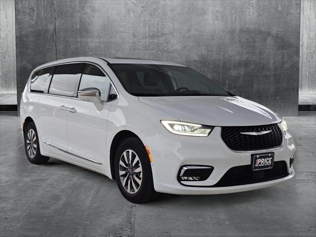 2022 Chrysler Pacifica Hybrid Limited