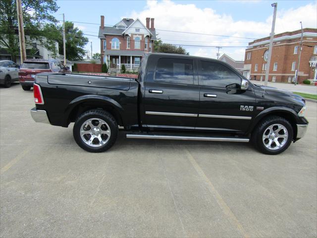 2017 RAM 1500 Laramie Crew Cab 4x4 57 Box