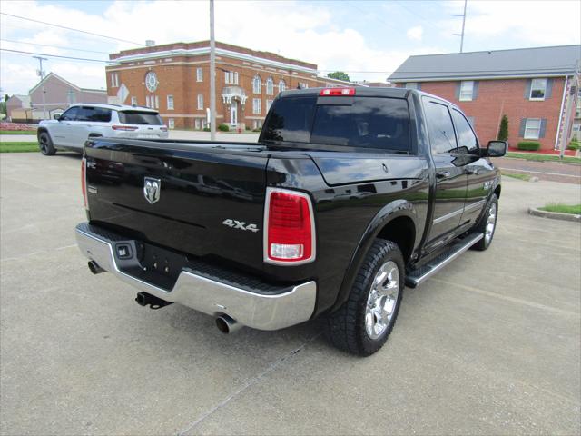 2017 RAM 1500 Laramie Crew Cab 4x4 57 Box
