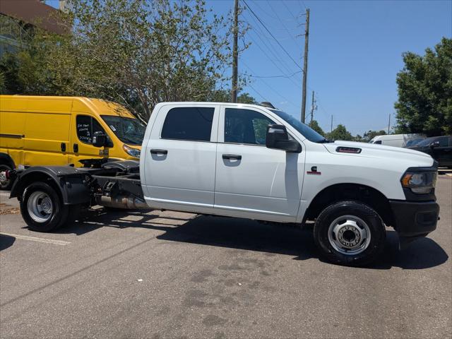 2023 RAM 3500 Chassis Tradesman/SLT/Laramie/Limited