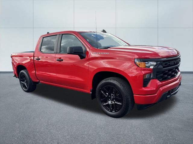 2023 Chevrolet Silverado 1500 4WD Crew Cab Short Bed Custom