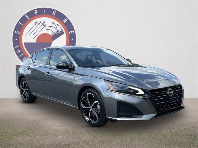 2023 Nissan Altima SR FWD
