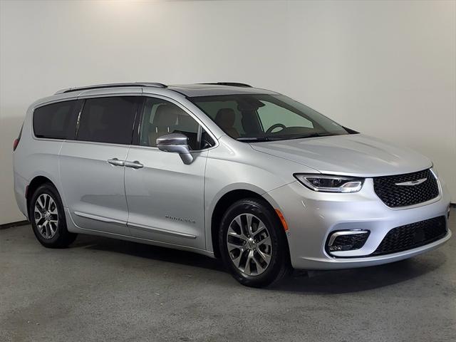 2024 Chrysler Pacifica Hybrid Pinnacle