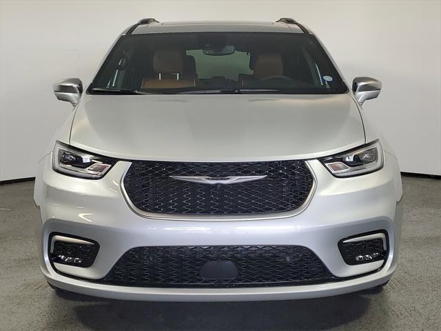 2024 Chrysler Pacifica Hybrid Pinnacle