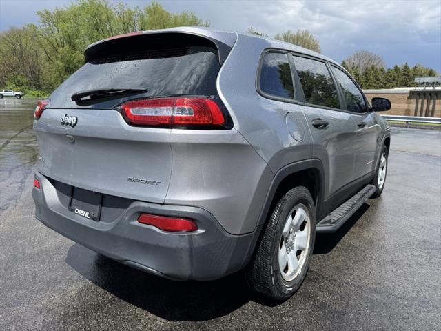 2016 Jeep Cherokee Sport