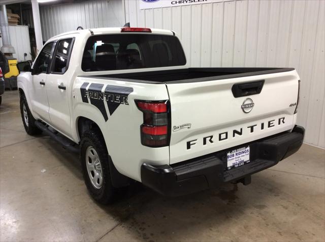 2022 Nissan Frontier Crew Cab S 4x4