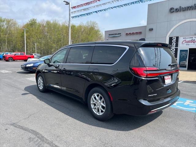 2025 Chrysler Pacifica PACIFICA SELECT