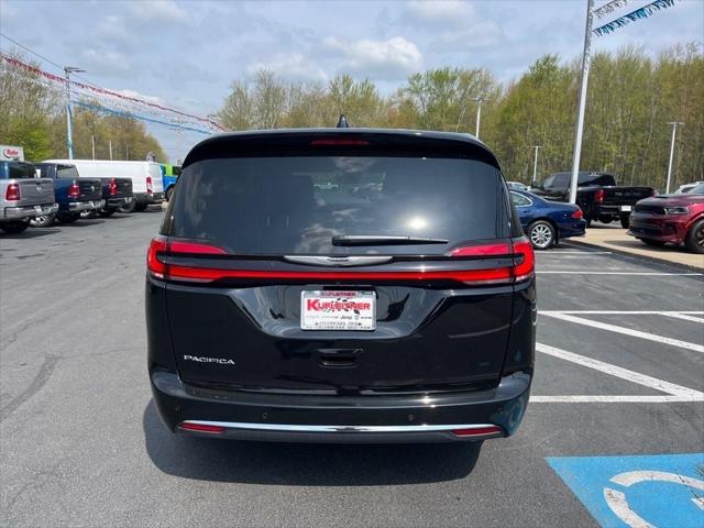 2025 Chrysler Pacifica PACIFICA SELECT