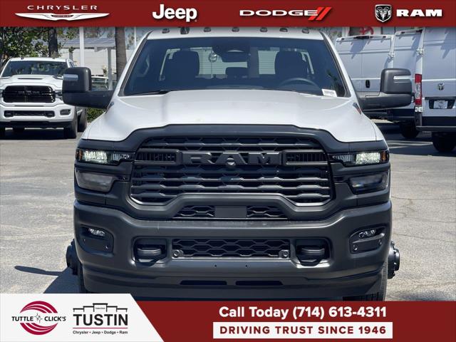 2025 RAM Ram 3500 Chassis Cab RAM 3500 TRADESMAN CREW CAB CHASSIS 4X2 60 CA