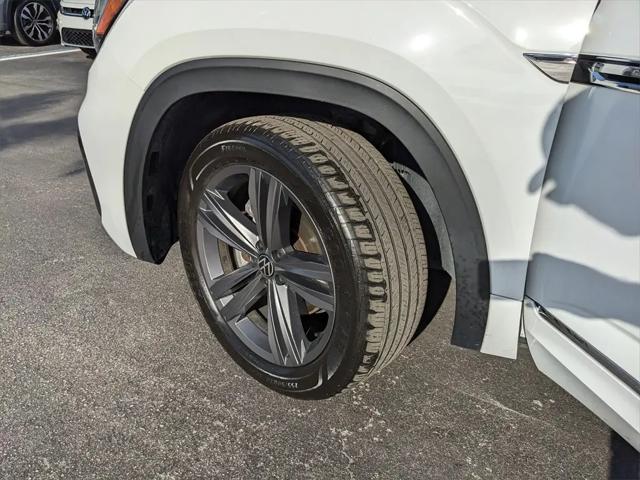 2022 Volkswagen Atlas Cross Sport 2.0T SEL R-Line