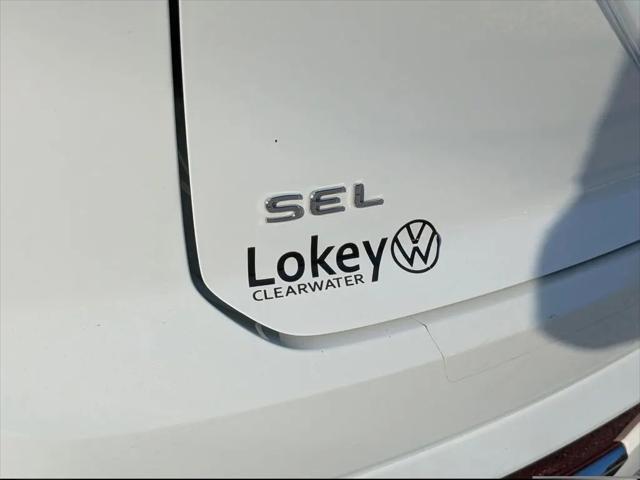 2022 Volkswagen Atlas Cross Sport 2.0T SEL R-Line