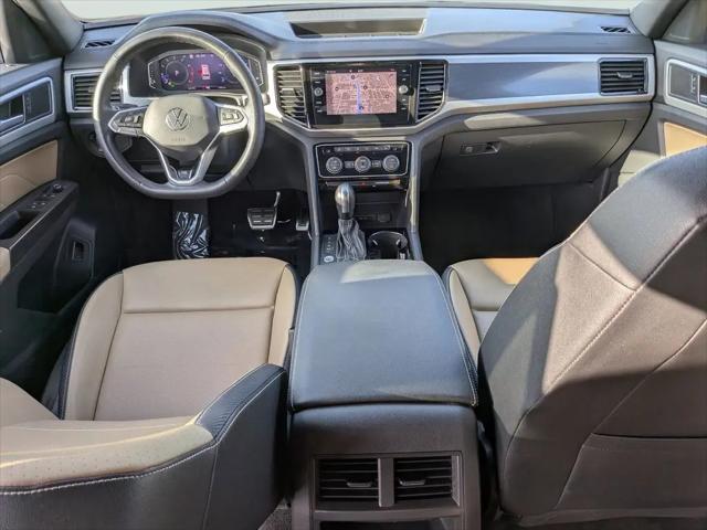 2022 Volkswagen Atlas Cross Sport 2.0T SEL R-Line