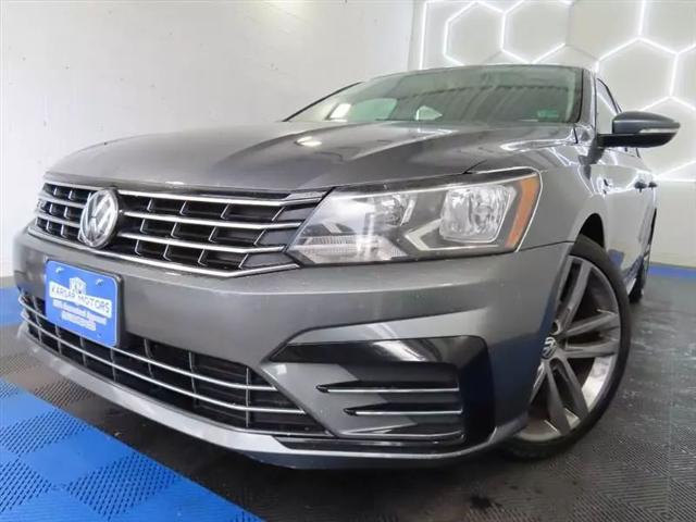 2018 Volkswagen Passat 2.0T R-Line