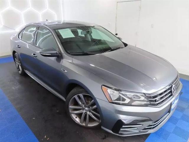 2018 Volkswagen Passat 2.0T R-Line
