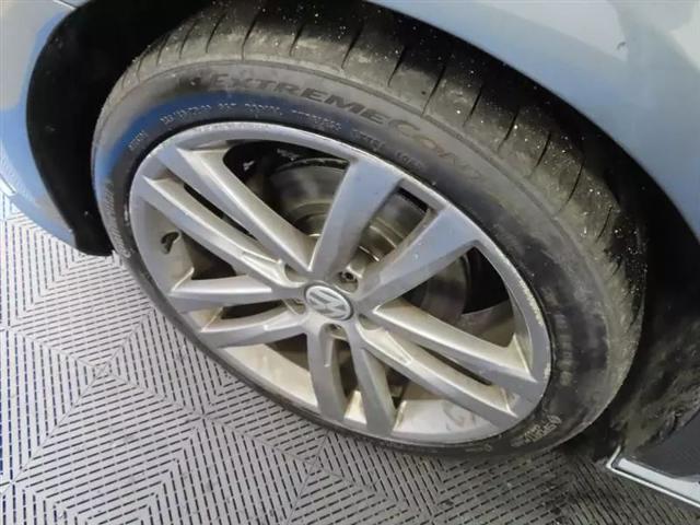 2018 Volkswagen Passat 2.0T R-Line