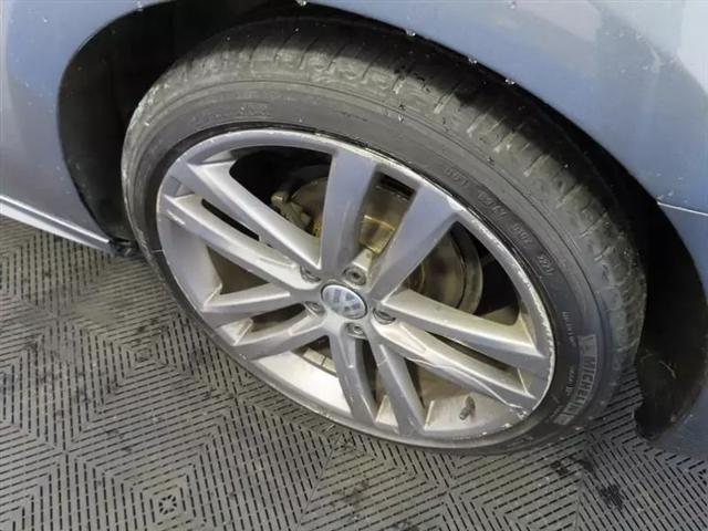 2018 Volkswagen Passat 2.0T R-Line